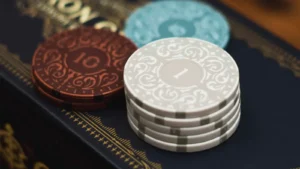 IRON CLAYS 100 pozadinska fotografija