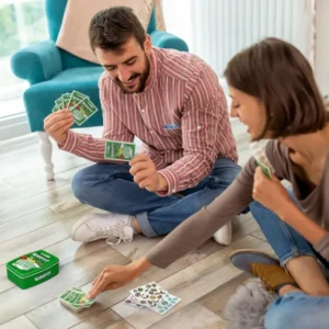 Goddit World Football stars porodica dok igra drustvenu igru u coolplay